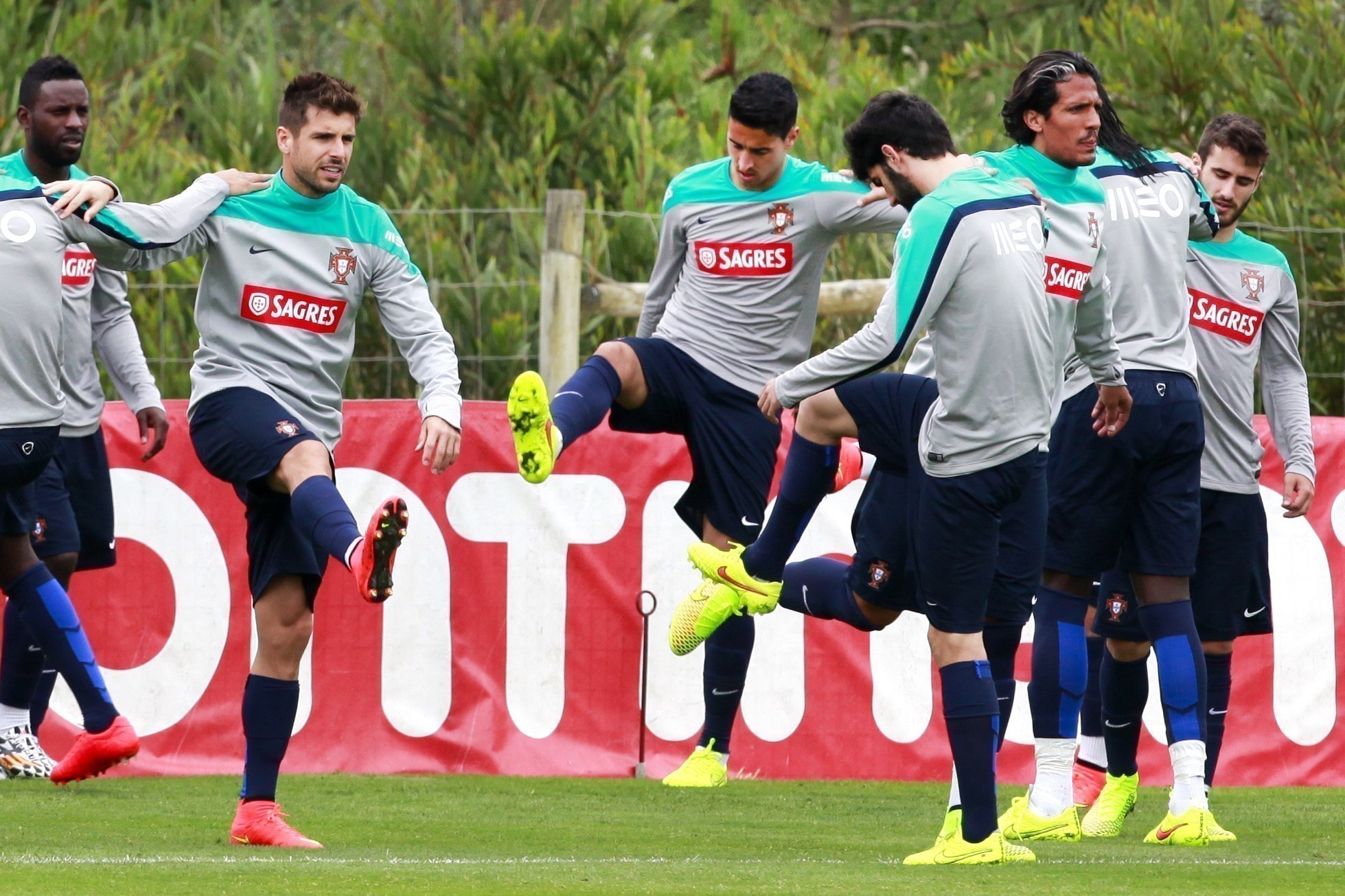 Neto já faz exames médicos