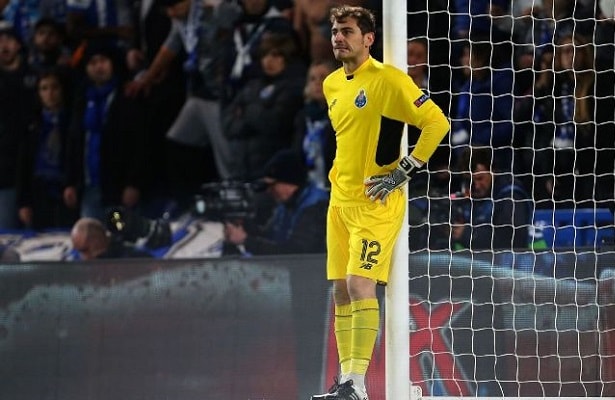 FIFA anuncia reforma de Casillas, o guarda-redes já reagiu