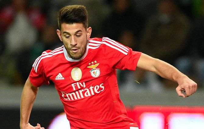 Pizzi defende Lage