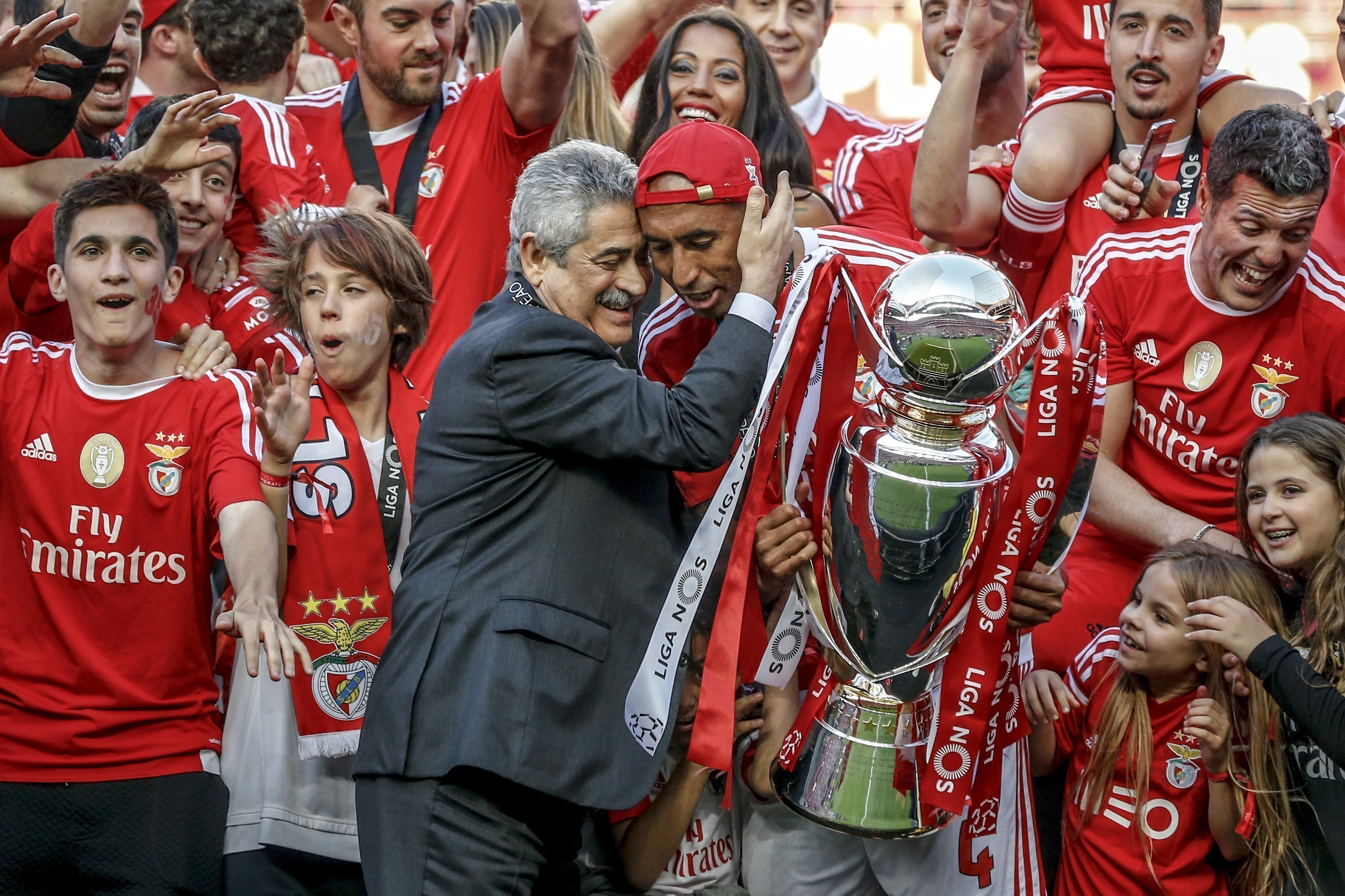 Luisão de saída depois de 14 anos de Benfica
