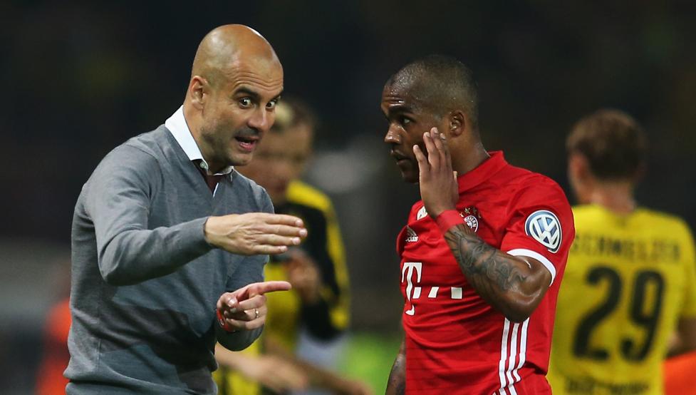 Douglas Costa revela  que não pode assinar pelo Manchester City de Pep Guardiola