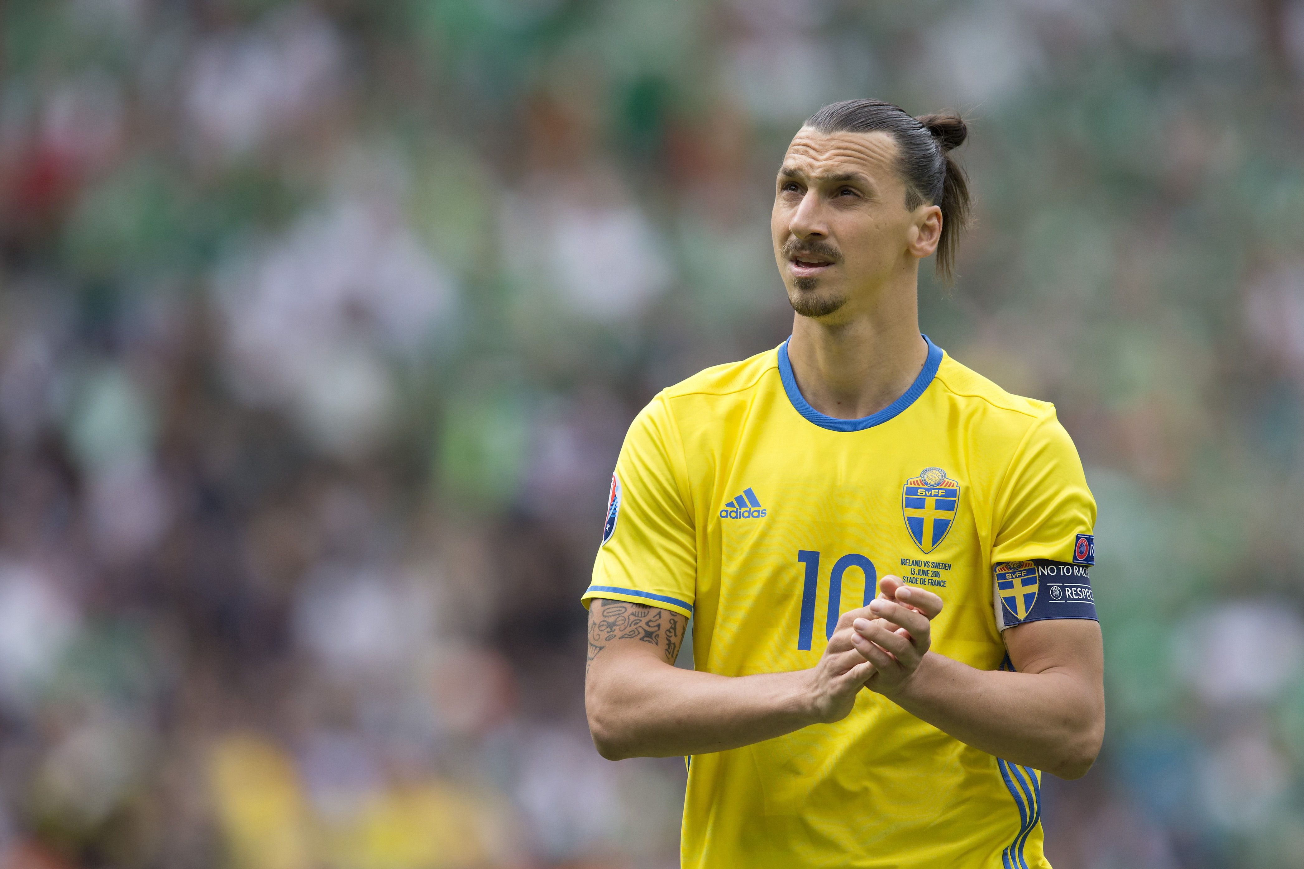 Problemas para Ibrahimovic depois ter anunciado que vai jogar no Manchester United