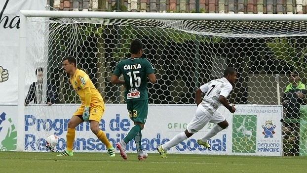 Chegou como reforço mas foi dispensado devido a mensagens publicadas no Twitter