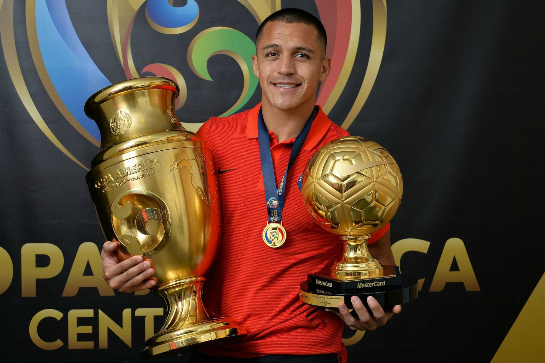 O impressionante estado dos pés de Alexis Sanchez após a final da Copa América