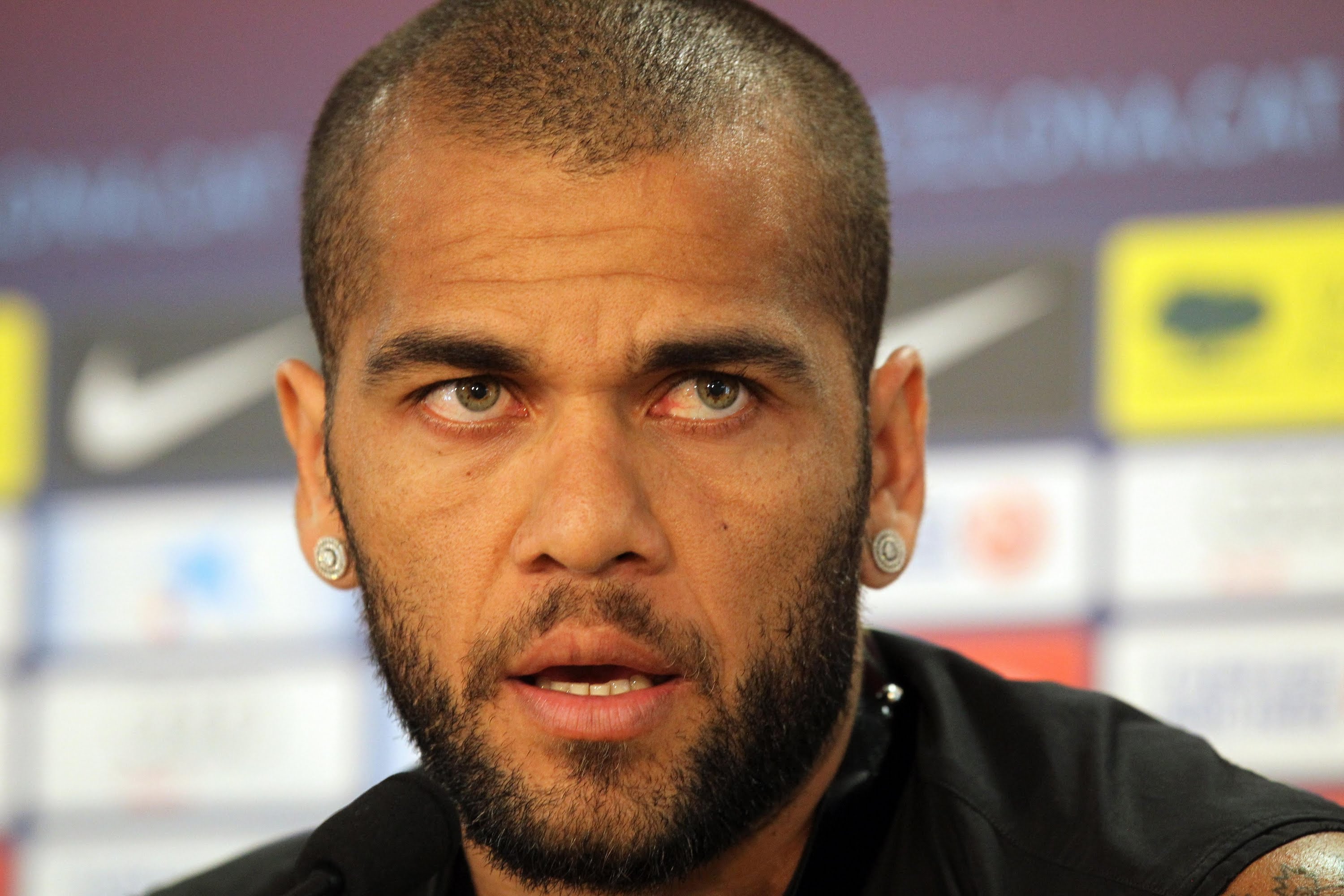 Daniel Alves explica porque trocou o Barcelona pela Juventus