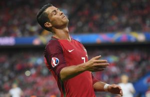 Imprensa catalã dá sete razões para Ronaldo não vencer a Bola de Ouro