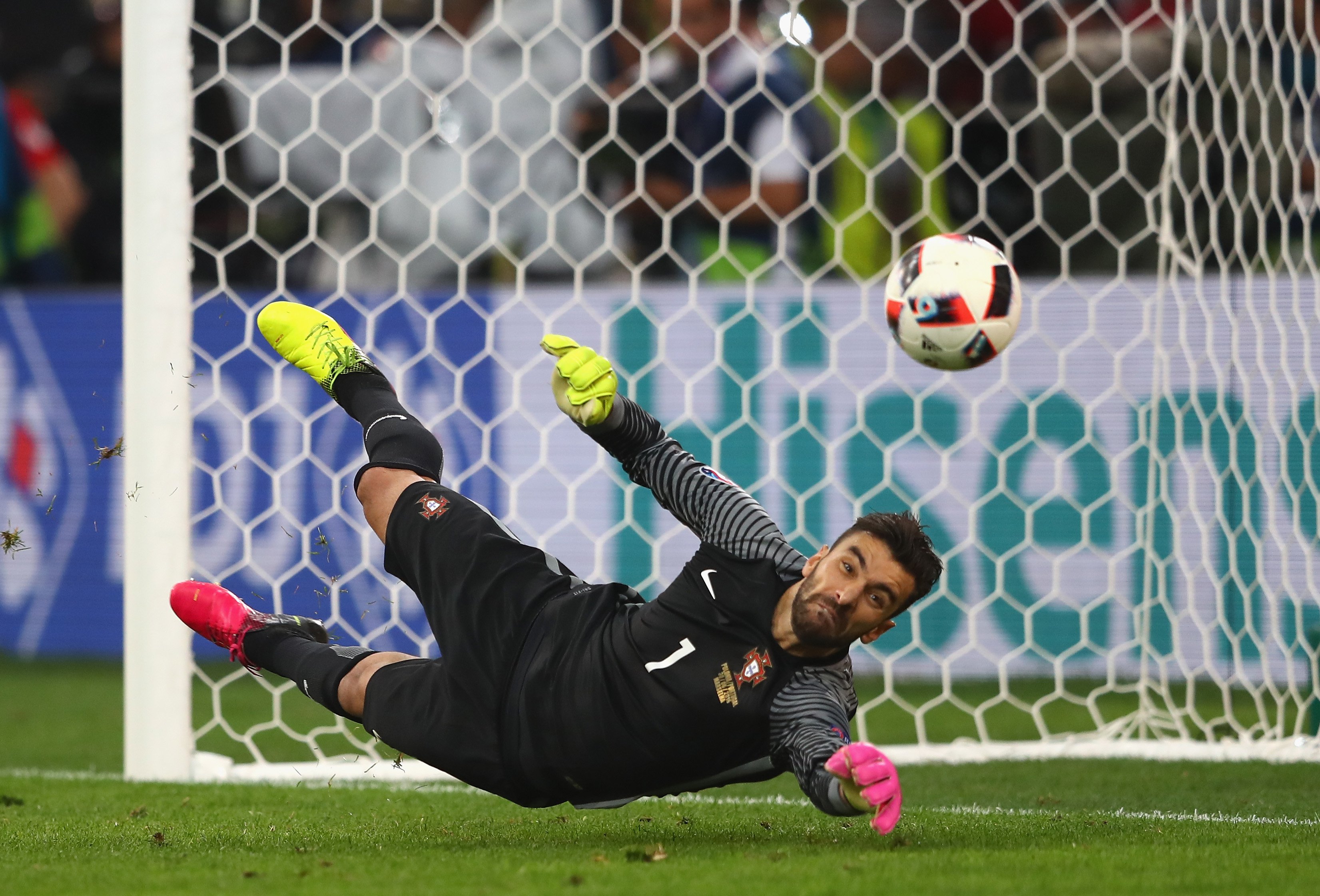 O melhor golo do Euro-2016 foi contra Portugal