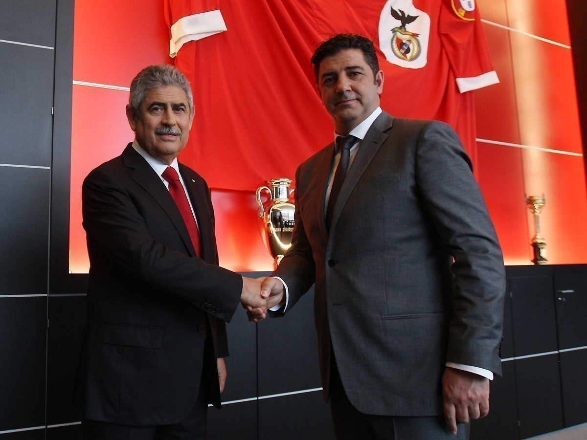 “Deviam ter mais respeito por Rui Vitória”