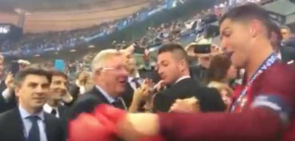 O emocionante reencontro entre Ronaldo e Ferguson após a conquista do Euro-2016