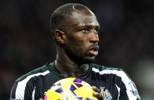 Moussa Sissoko assina pelo Tottenham