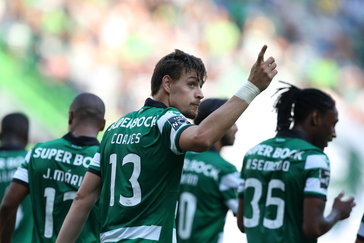 Sporting vence e convence