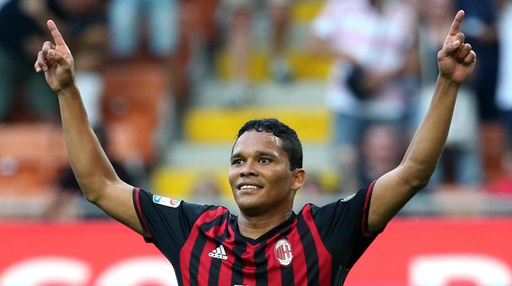 Carlos Bacca de luxo na estreia da Serie A