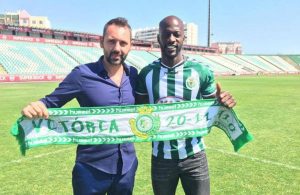 OFICIAL: Vitória garante Edinho