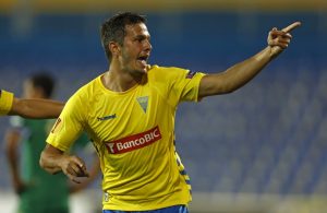 OFICIAL: Estoril garante regresso de Kléber