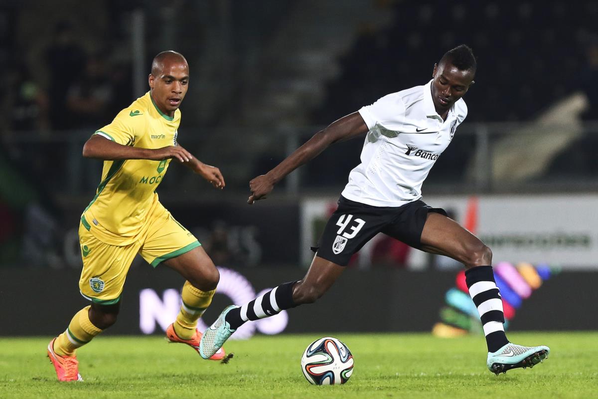 OFICIAL: Vitória Sport Clube garante empréstimo de Bernard