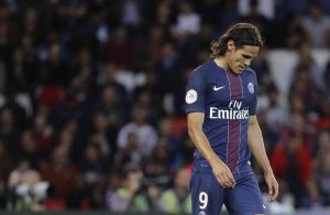 Cavani recusa renovar com o PSG