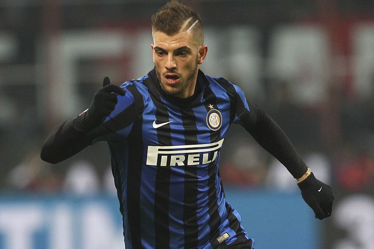 Sporting em conversações com Davide Santon