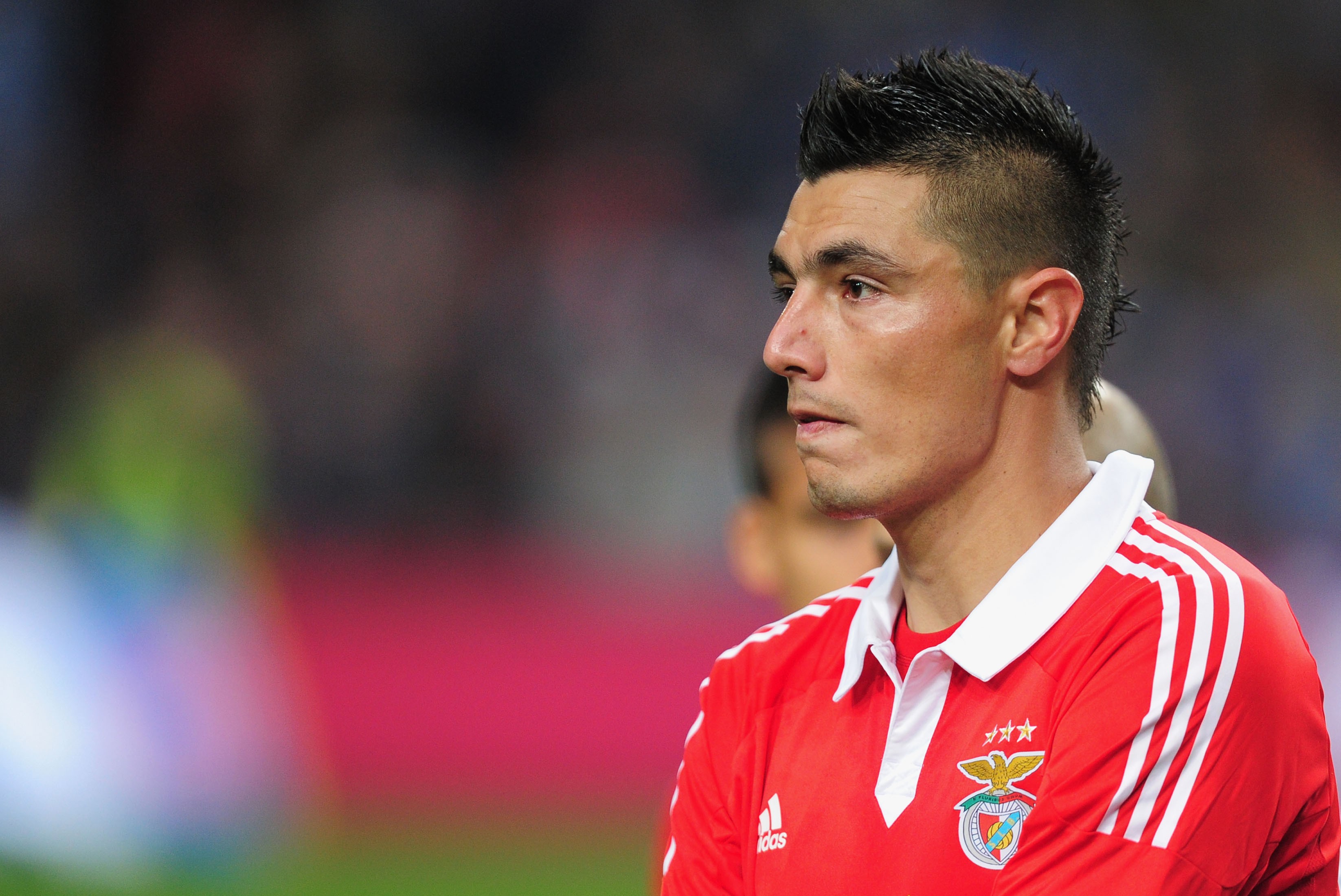 Óscar Cardozo é reforço do Olympiakos