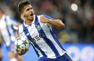 Milan tenta a contratação de André Silva