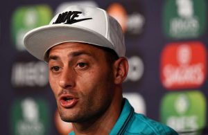 Sporting anuncia contratação de Beto