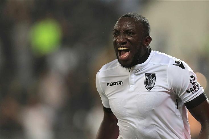 Vitória derrota Paços de Ferreira num jogo com oito golos!