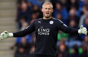OFICIAL: Kasper Schmeichel renova com o Leicester
