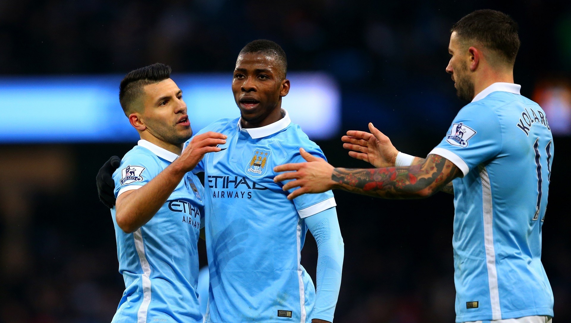 OFICIAL: Kelechi Iheanacho renova com o Manchester City