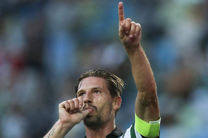 Esforço de Slimani, classe de Gelson e frieza de Adrien resolvem na Mata Real