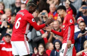 Manchester United regressa às vitórias com goleada frente ao campeão