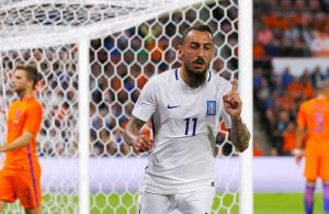 Kostas Mitroglou decisivo na vitória da Grécia sobre a Holanda