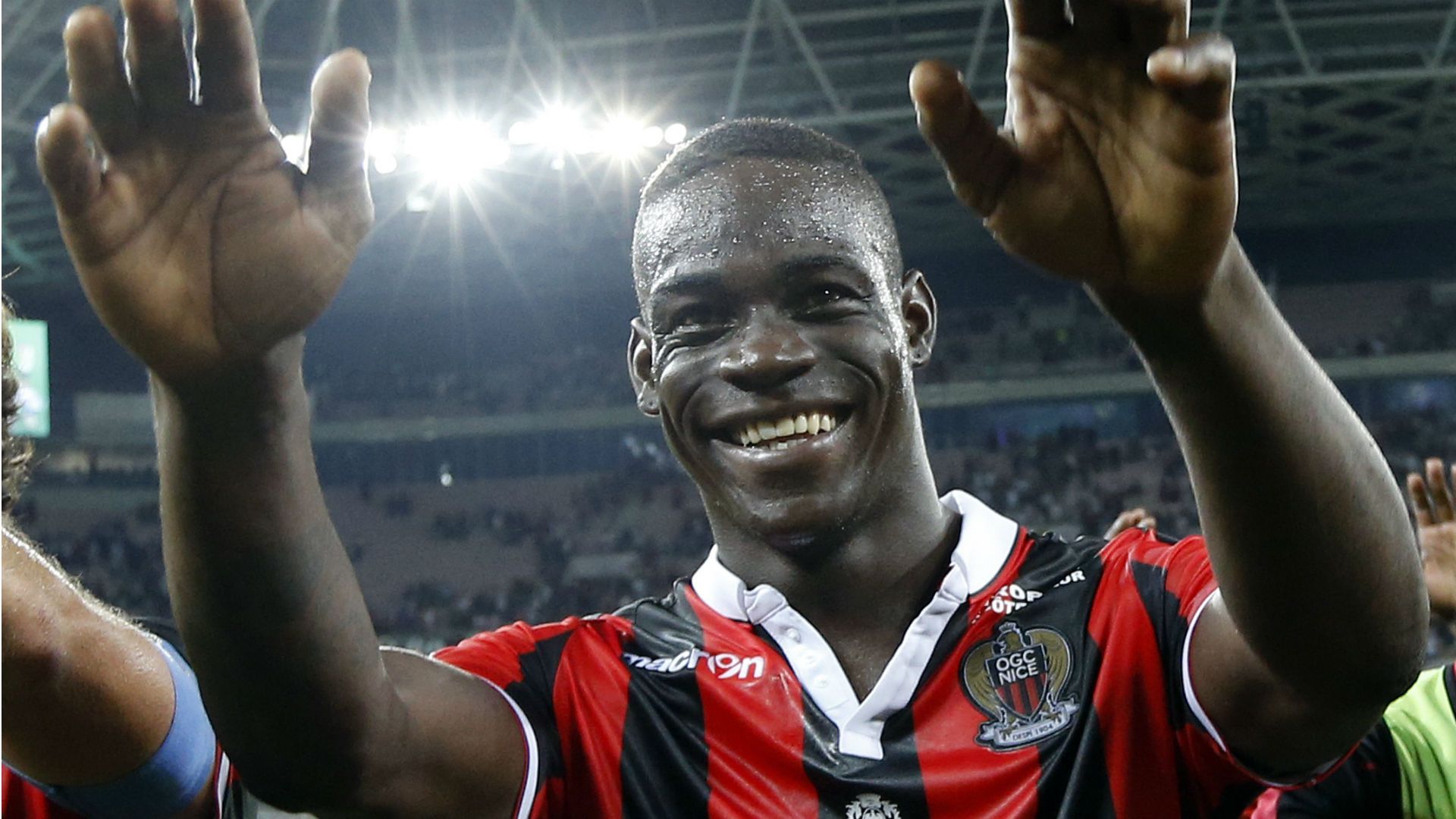 Mario Balotelli brilha na goleada do Nice ao Mónaco