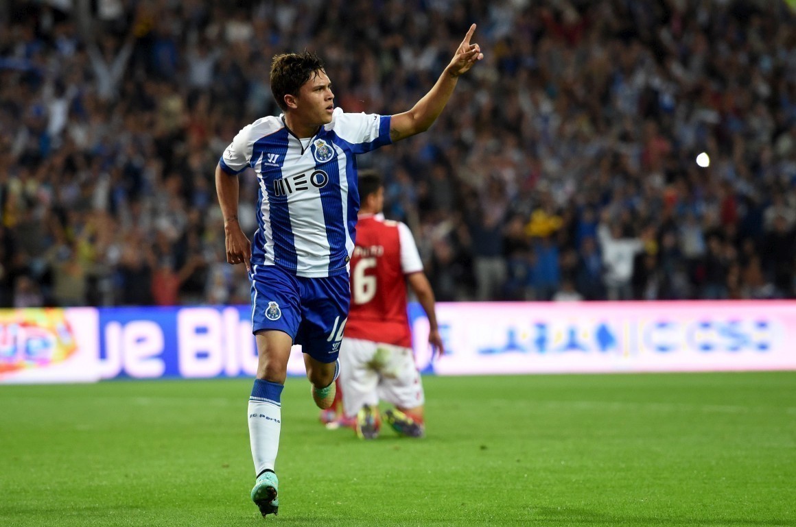 OFICIAL: Quintero de regresso à Colômbia