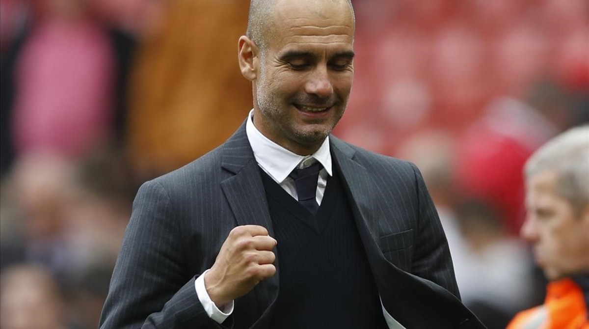 Manchester City sofre, mas vence