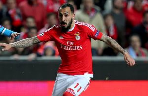 Mitroglou também pode ser baixa para o Arouca