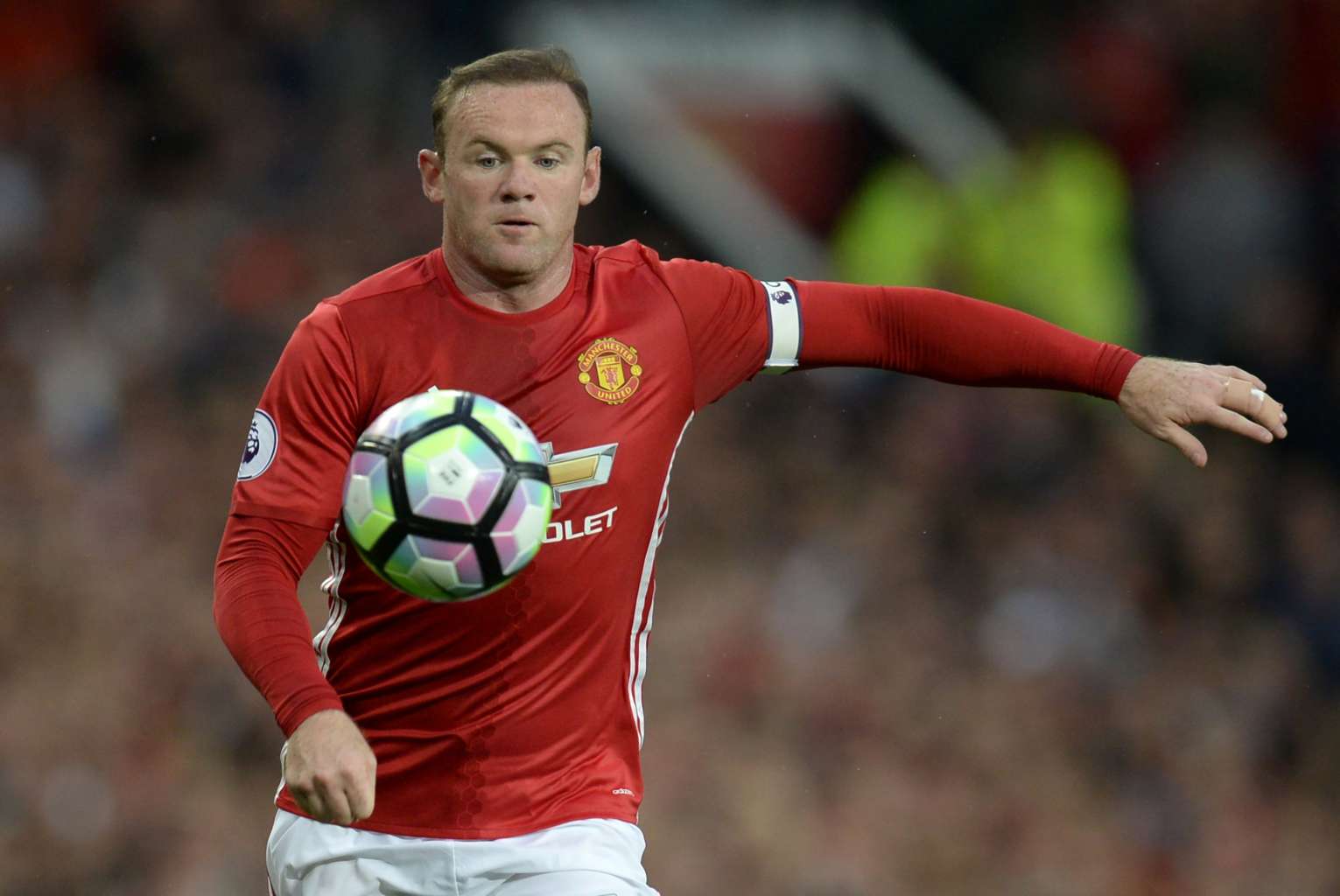 Rooney ausente dos convocados por Mourinho na estreia da Liga Europa