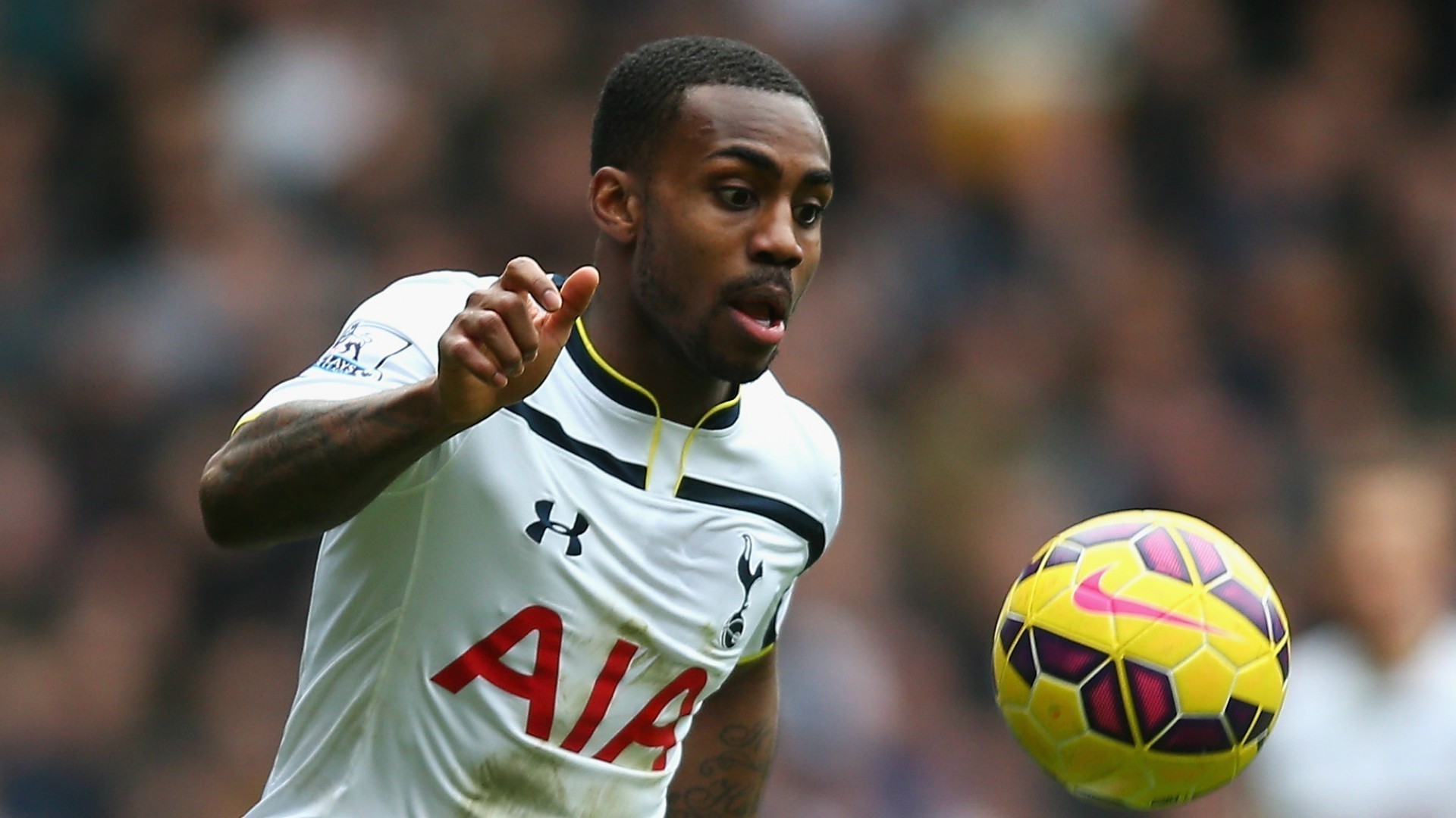 OFICIAL: Danny Rose renova com o Tottenham
