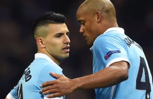 Guardiola planeia dispensar Aguero e Kompany