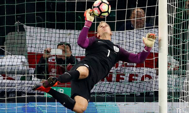 A sensacional defesa de Joe Hart diante da Eslovénia