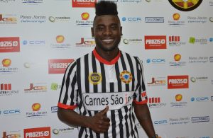 Varzim garante a contratação de Estrela