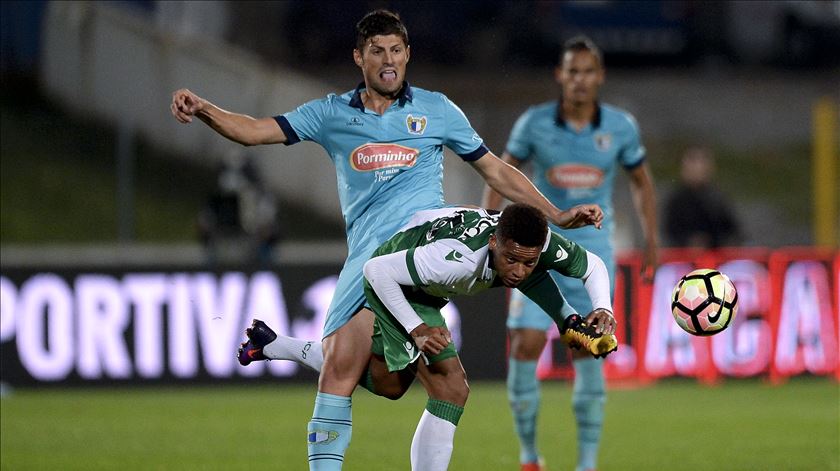 Sporting elimina Famalicão pela margem mínima