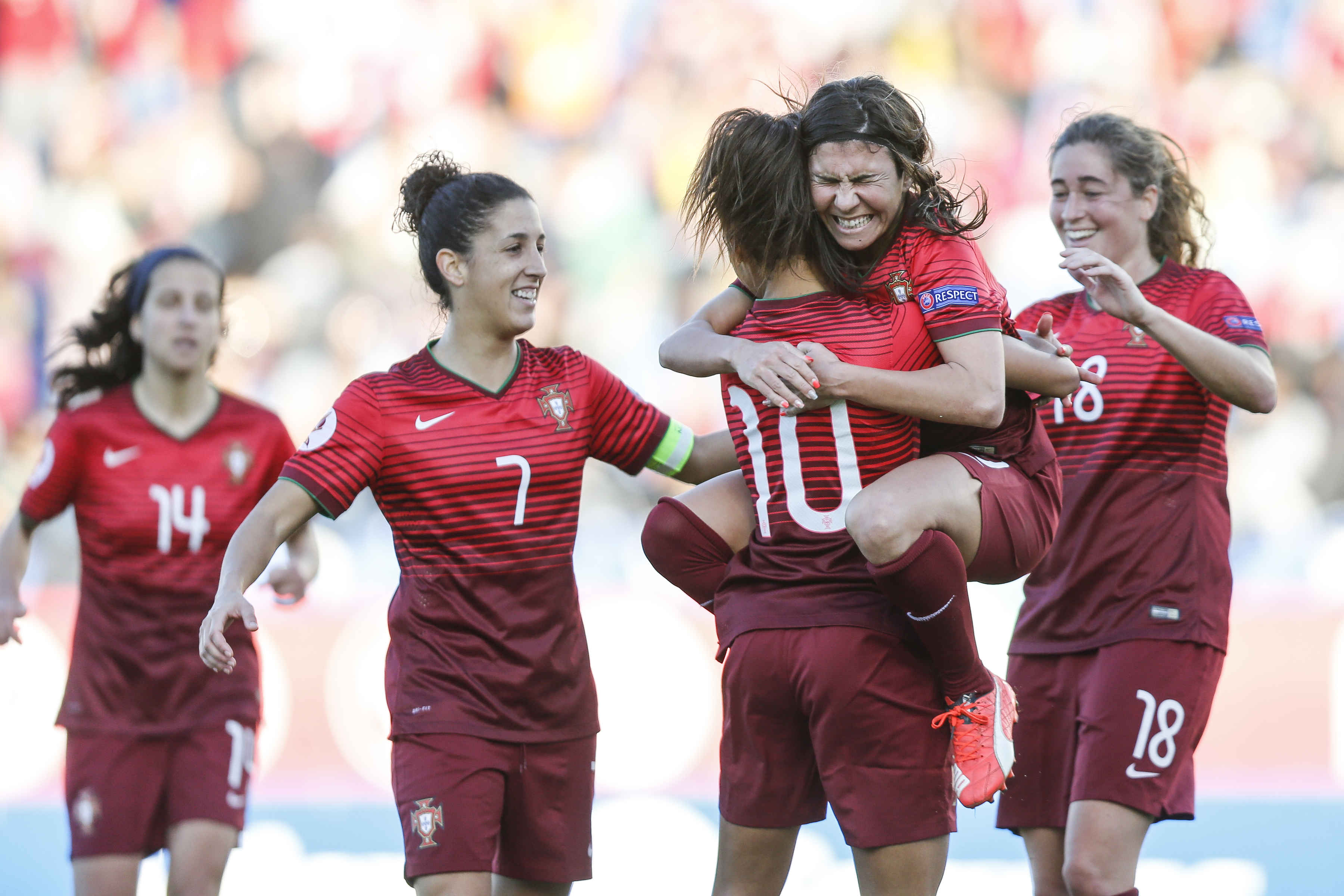 Seleção nacional feminina apura-se para o Euro-2017!