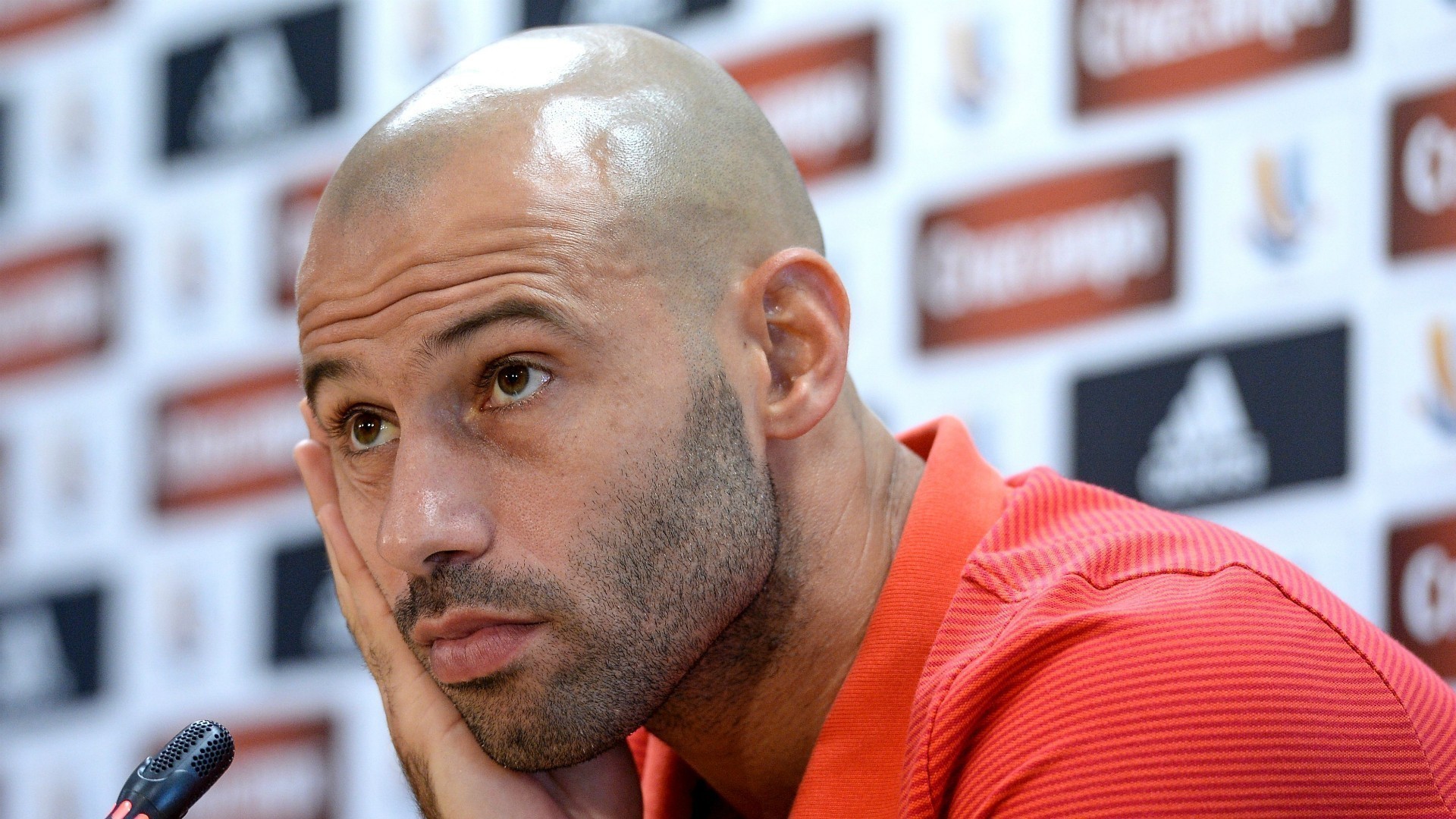 OFICIAL: Mascherano vai assinar até 2019 com o Barcelona