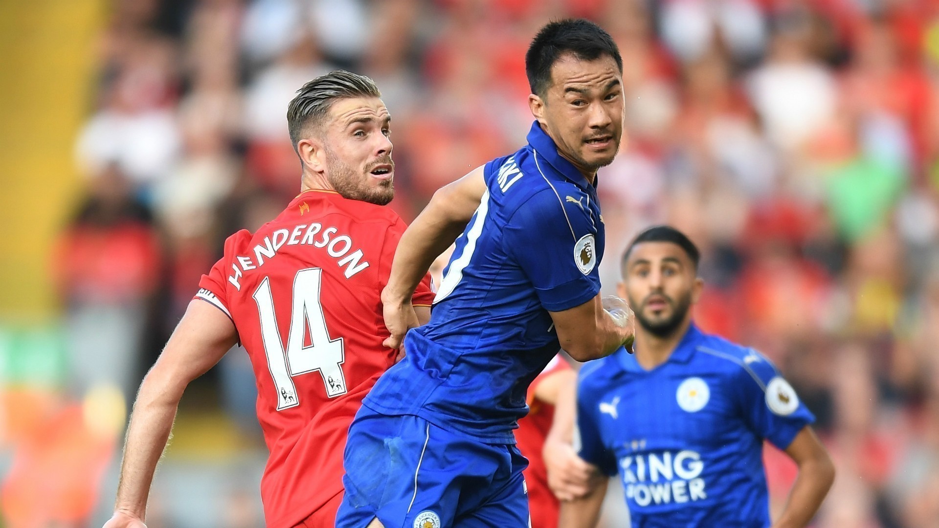 Milan avança por Okazaki