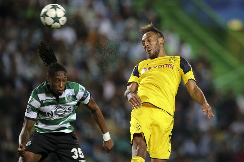 Sporting compromete apuramento e FC Porto cumpre a missão