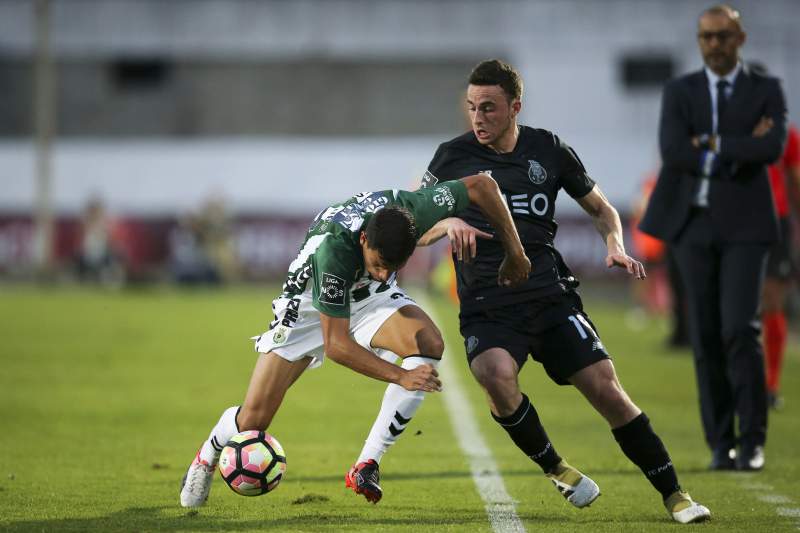 FC Porto volta a comprometer e já está a cinco pontos do Benfica