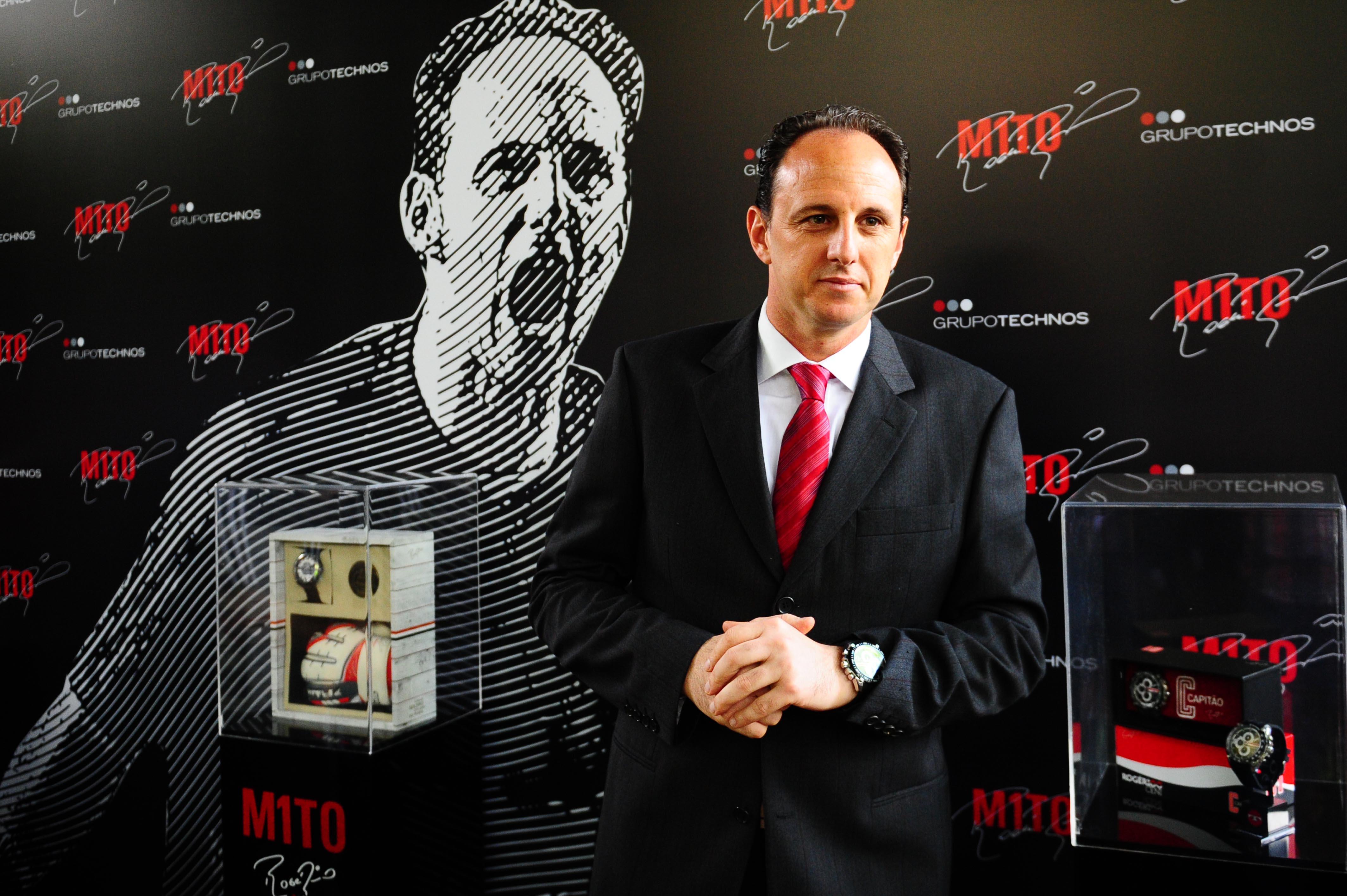 OFICIAL: Rogério Ceni é o novo treinador do São Paulo