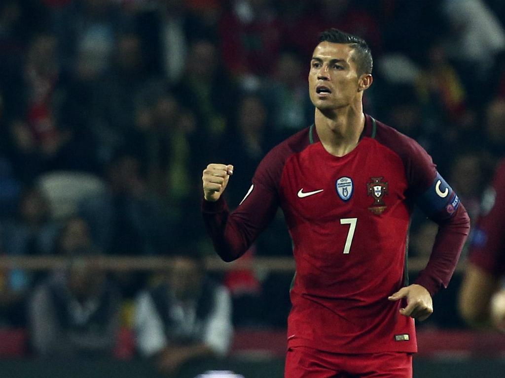 Ronaldo bisa em nova vitória da seleção nacional