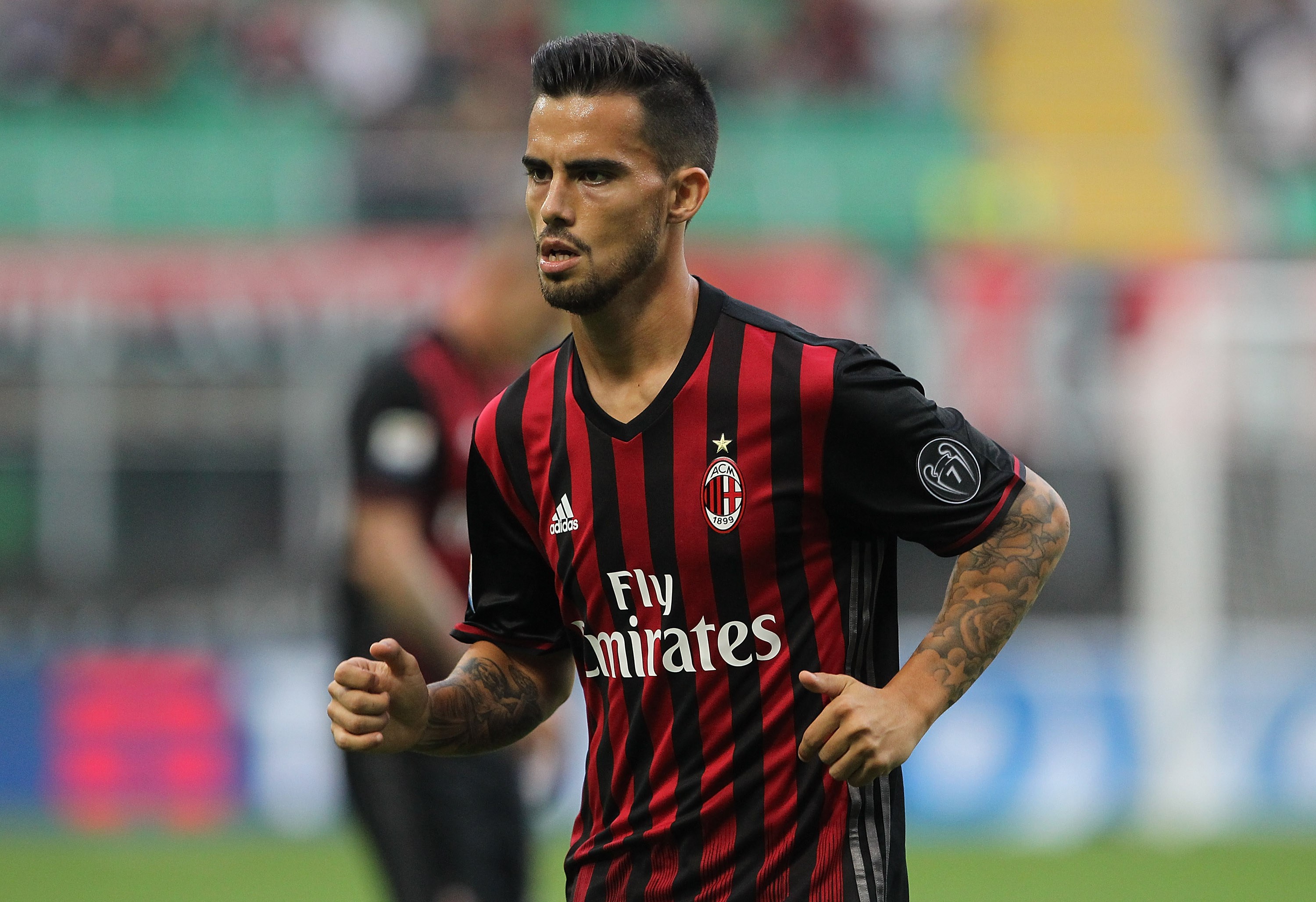 OFICIAL: Suso renova até 2022