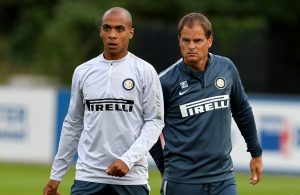 Inter de João Mário fica sem treinador