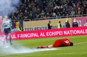 Petardo explode à beira de Lewandowski